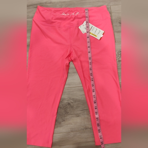 NWT Pink Under Armour Heat Gear Capri - Picture 3 of 7